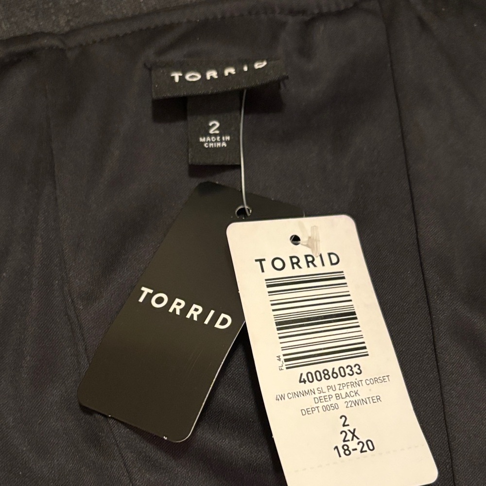 NWT Torrid Deep Black Corset - size 2X (18-20) - Picture 7 of 7